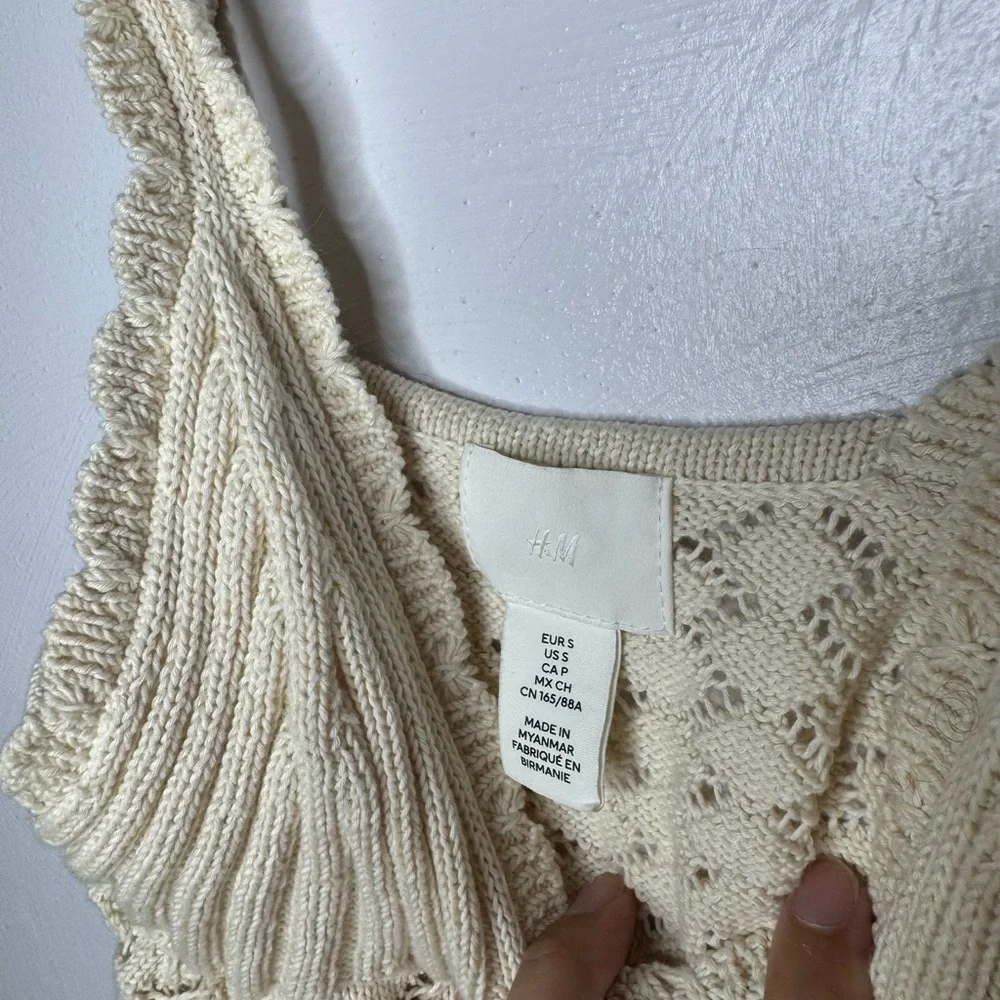 H&M Textured Cream Knit Top - Picture 2 of 4